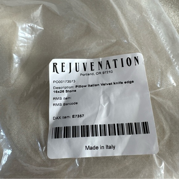 Set Of 2 Rejuvenation Italian Velvet Pillow Covers, 16 x 26 Stone New! - Picture 5 of 5